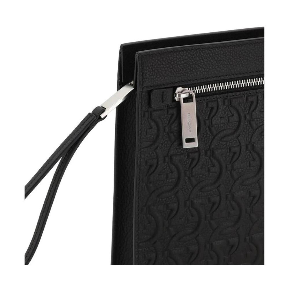 Salvatore Ferragamo Elegante Leren Clutch met Gancini Textuur Black Heren