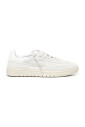 sneakers-blanches-antiques-avec-detail-zigzag
