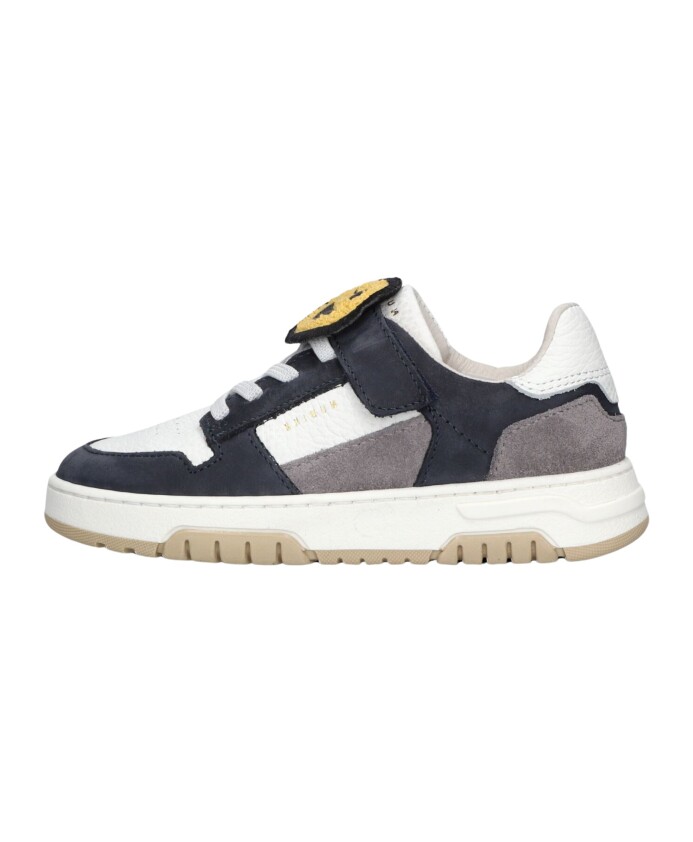 court-jr-sneakers