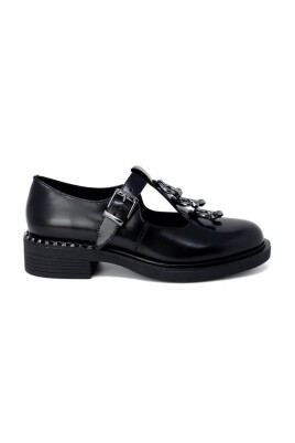 black-leather-lace-up-sneakers