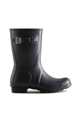 short-navy-wellington-boots