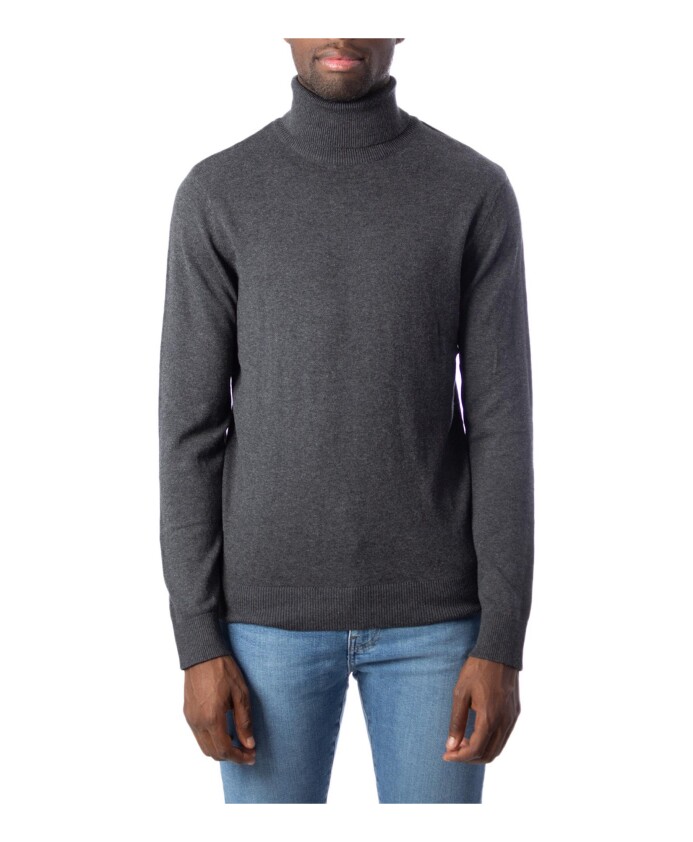 blue-long-sleeve-knitwear