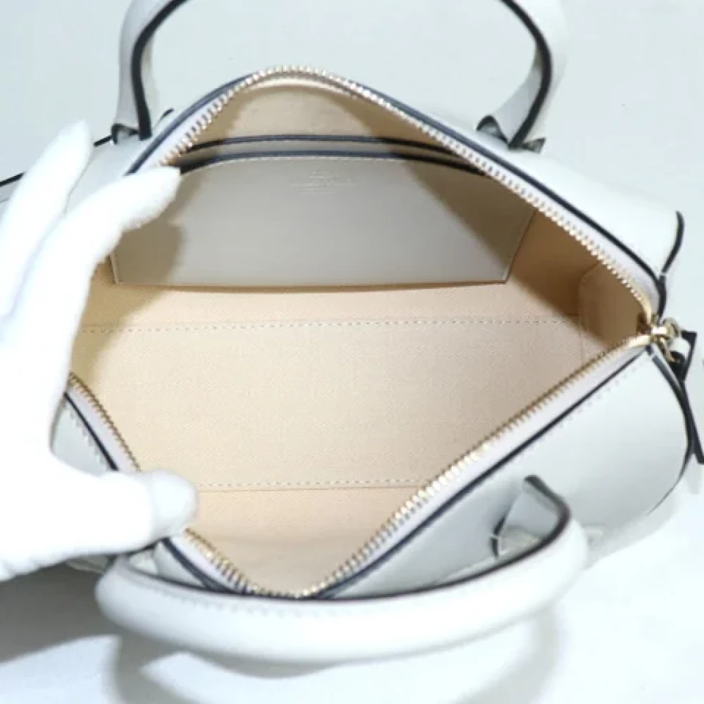 Valentino Vintage Pre-owned Leather shoulder-bags Gray Dames