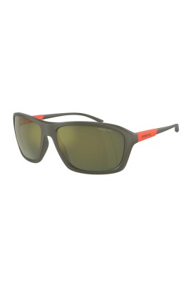 stylish-sport-sunglasses-with-green-lenses