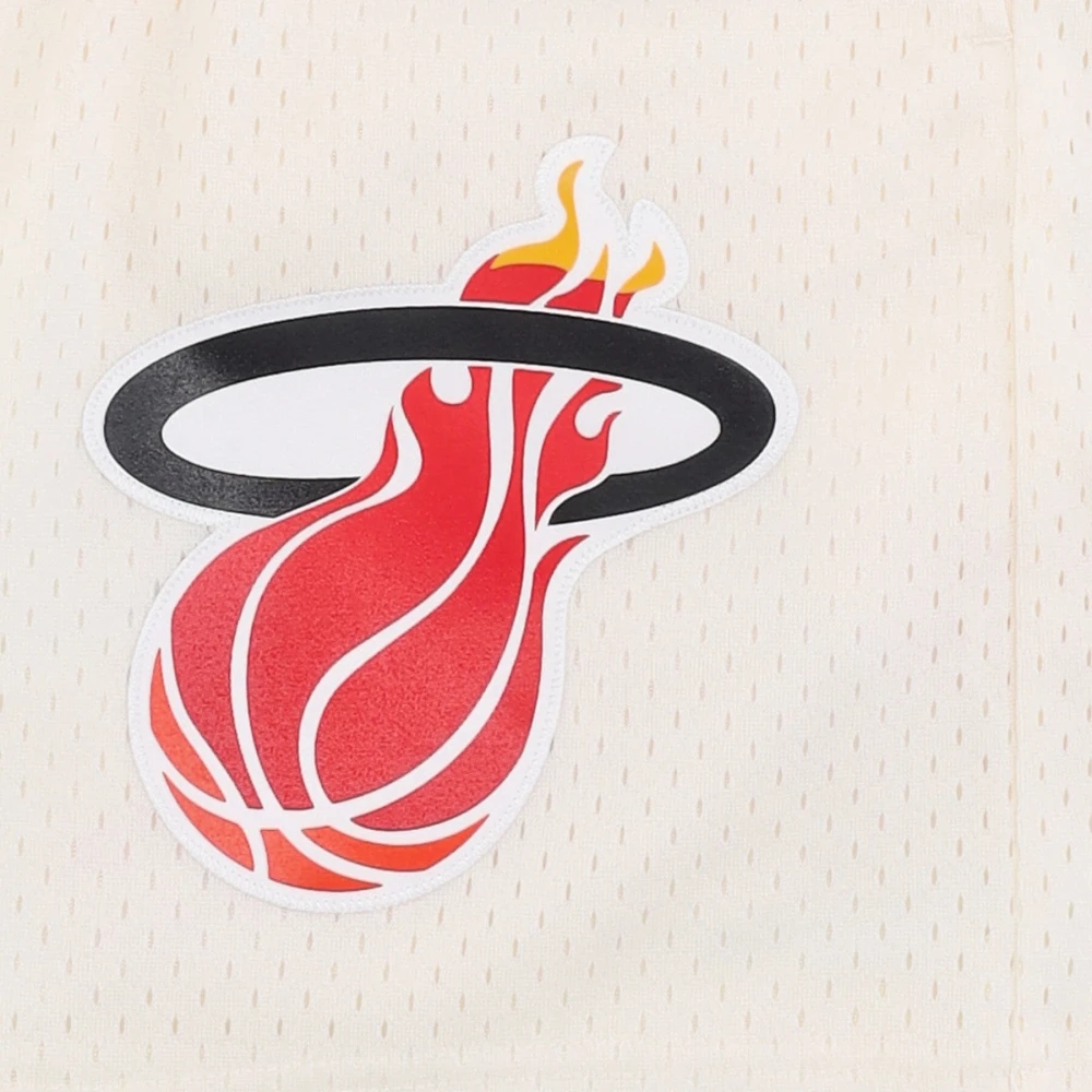 Mitchell & Ness NBA Off White Basketbalshorts 1996 White Heren