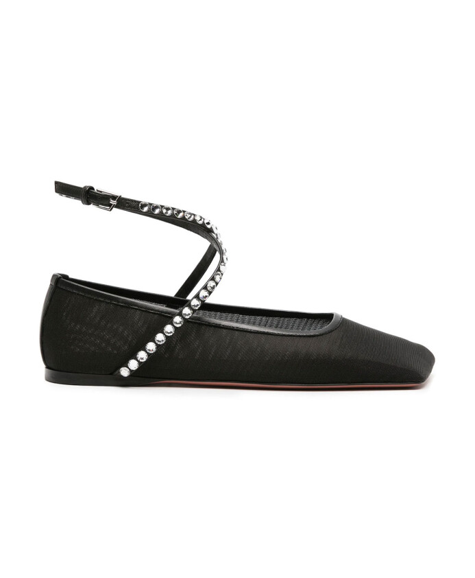 chaussures-de-ballerine-noires-et-blanches