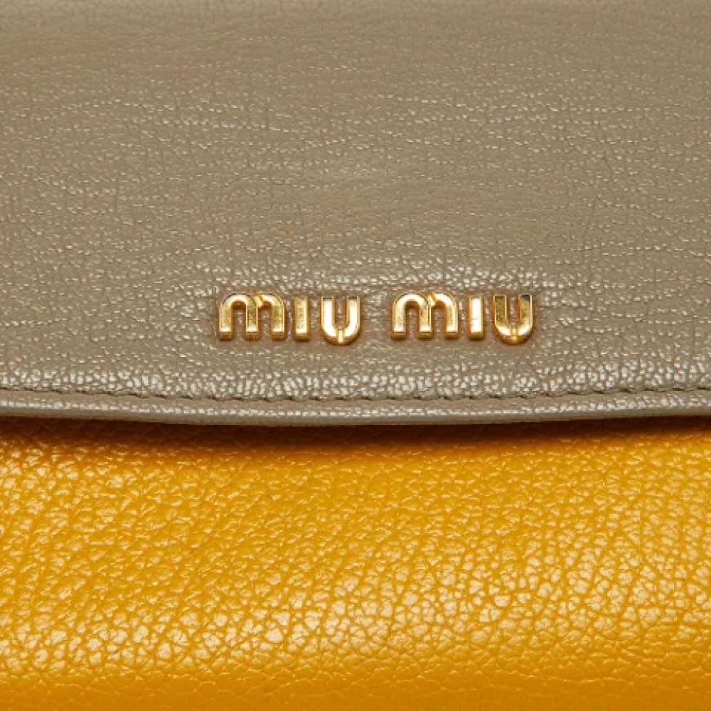 Miu Pre-owned Leather wallets Gray Dames