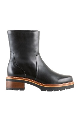 elegant-leather-ankle-boot