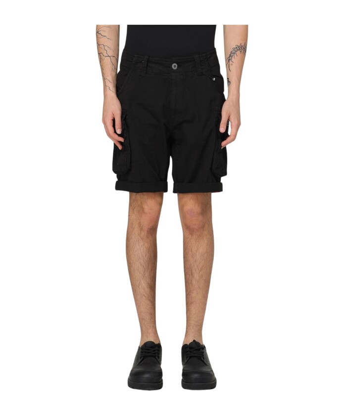 short-cargo-noir-avec-poches
