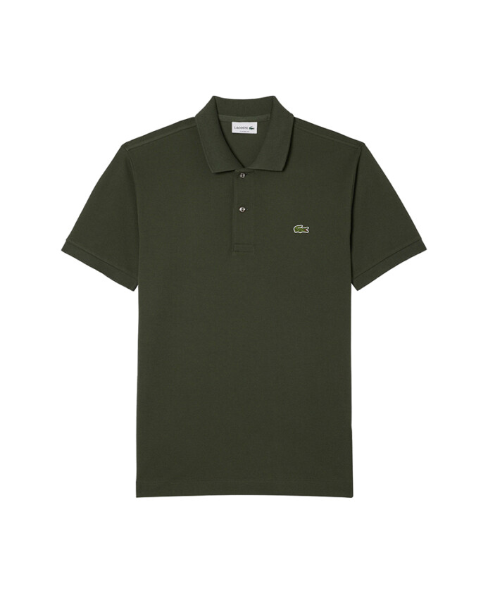 gron-polo-shirt-klassisk-stil