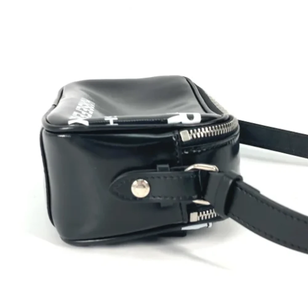 Burberry Vintage Pre-owned Leather shoulder-bags Black Heren