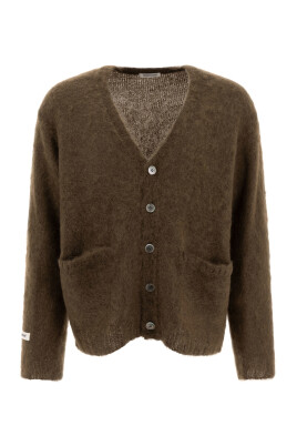 green-knitwear-aw24-stylish-comfortable-blend