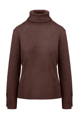 ribbed-wool-turtleneck-winter-essential
