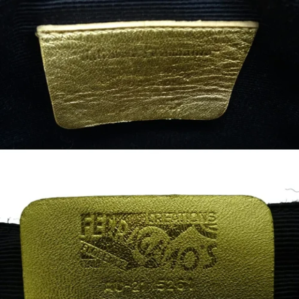 Salvatore Ferragamo Pre-owned Fabric handbags Green Dames