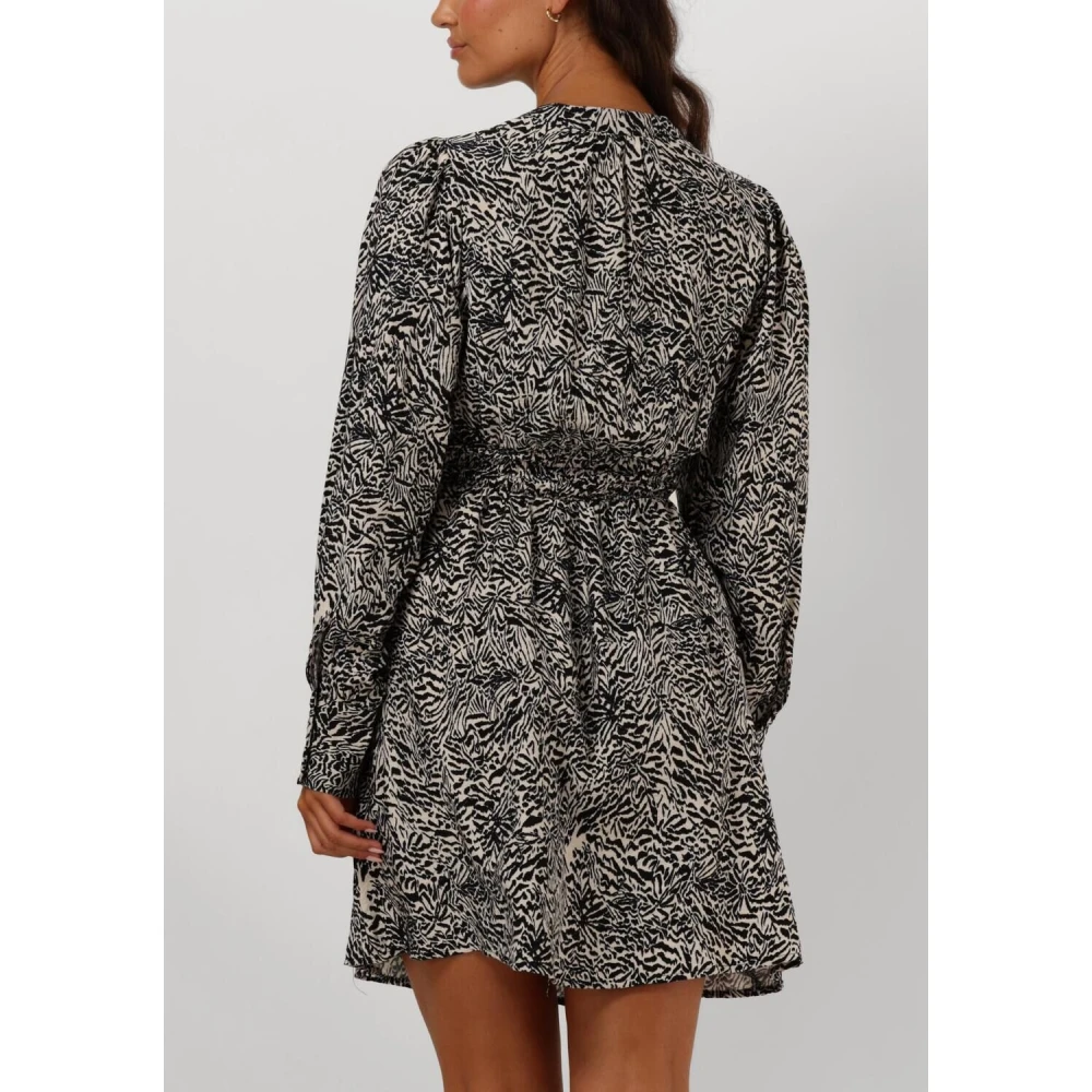 moss copenhagen Crème Korte Jurk met Coole Print Black Dames