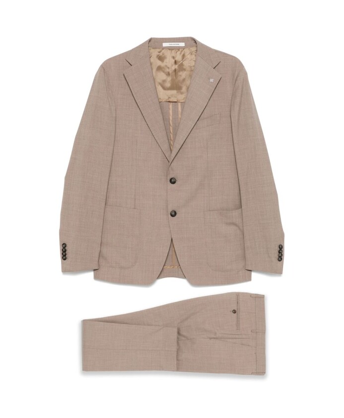 single-breasted-suit