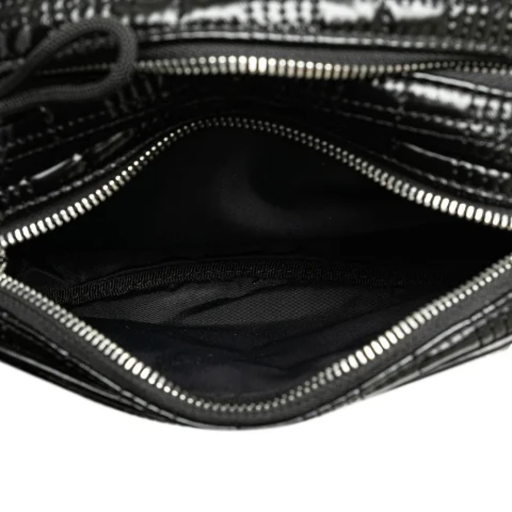 Burberry Vintage Pre-owned Leather shoulder-bags Black Heren