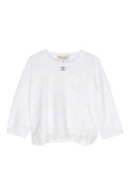 white-girl-sweater-jersey