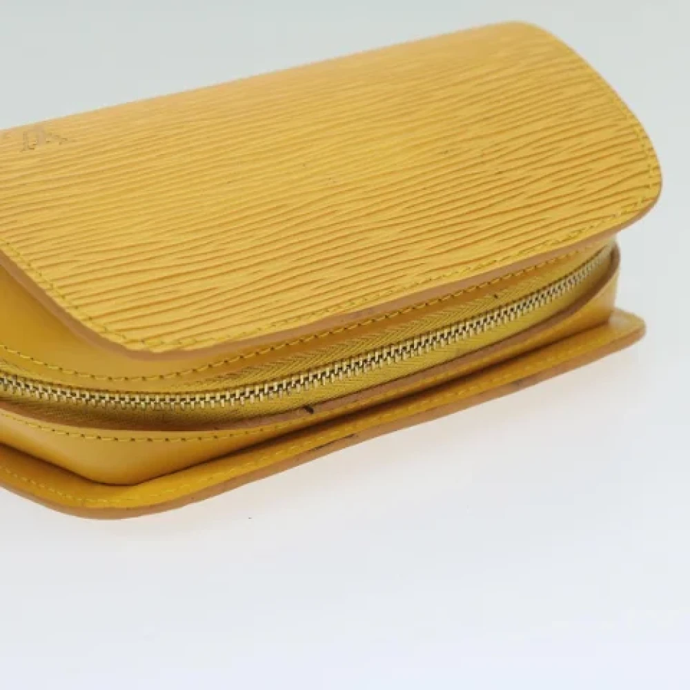 Louis Vuitton Vintage Pre-owned Leather pouches Yellow Dames