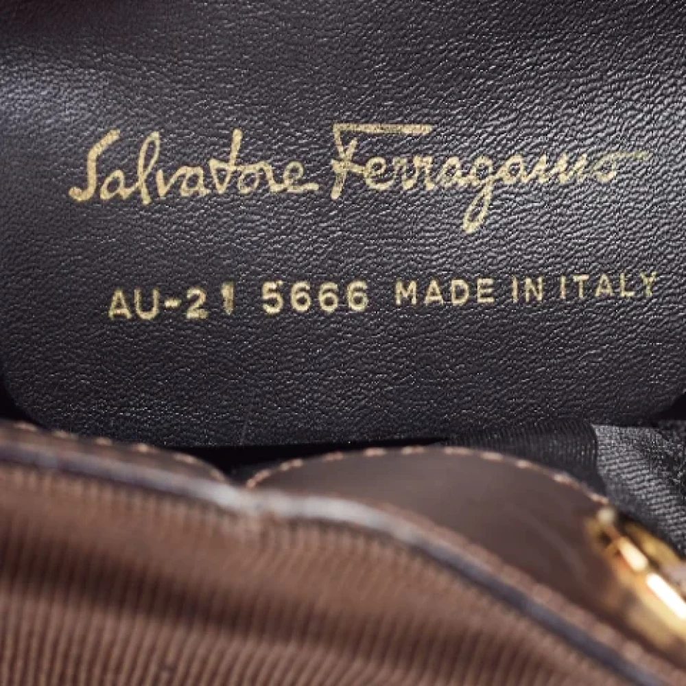 Salvatore Ferragamo Pre-owned Leather backpacks Brown Dames