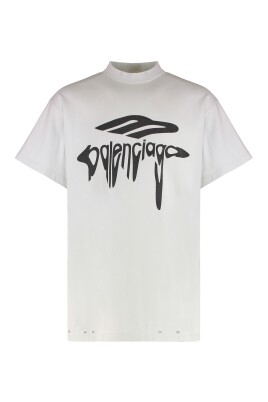 distressed-crew-neck-t-shirt