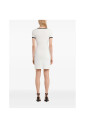 robe-a-encolure-degagee-et-logo-brode