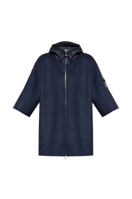 blue-stylish-jacket-with-zip-closure