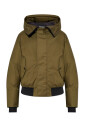 veste-rembourree-avec-capuche
