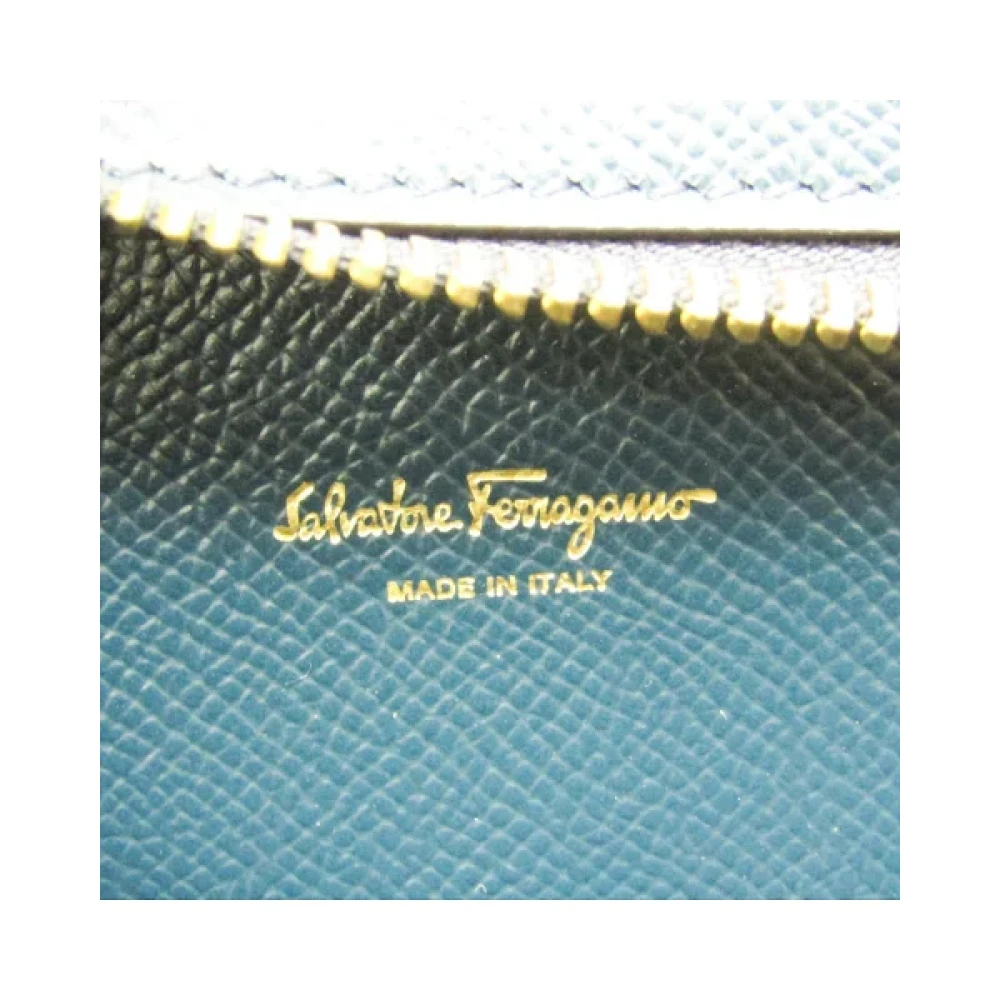 Salvatore Ferragamo Pre-owned Leather totes Green Dames