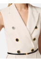 double-breasted-jumpsuit-met-contrasterende-paspel