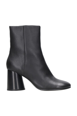 black-leather-ankle-boots