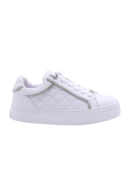 bee-sneaker