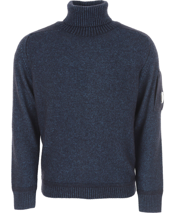elegant-pull-a-col-roule-en-maille