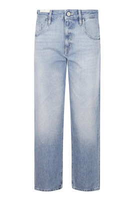 premium-denim-jeans-for-durability-and-comfort