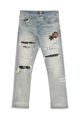 ljusbla-ripped-jeans