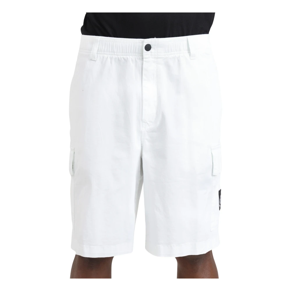 Calvin Klein Jeans Witte Cargo Shorts met Magnetische Knopen White Heren