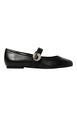 black-leather-flats