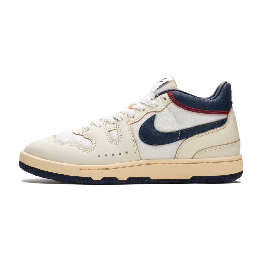 Nike - Shoes > Sneakers - Beige - Nike - Modalova