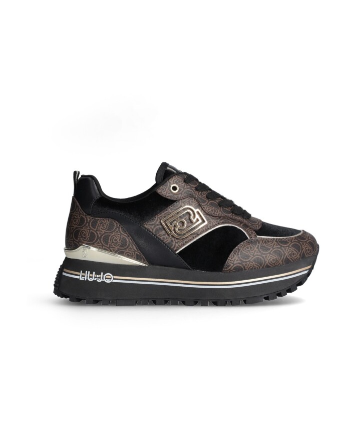 zwarte-leren-sneakers-hoge-zool
