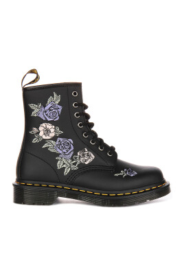 black-flower-womens-boots