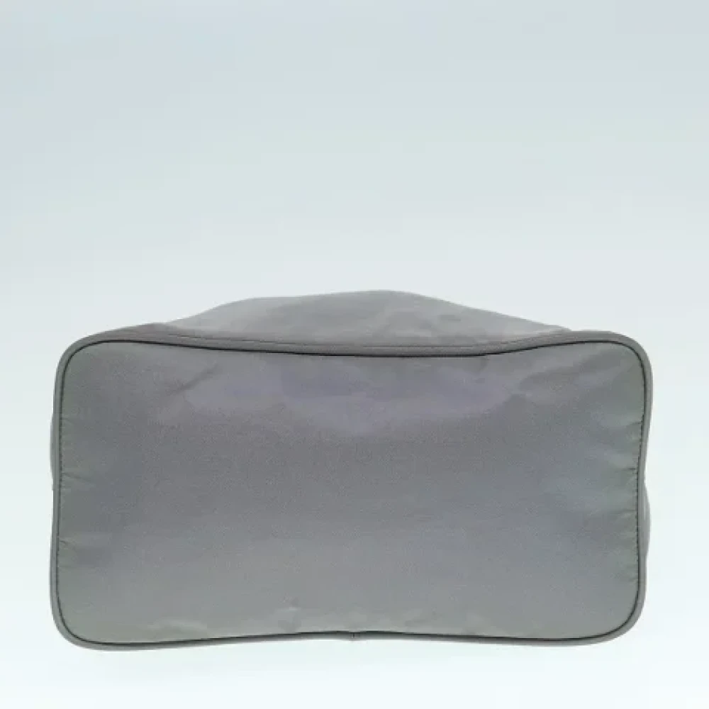 Prada Vintage Pre-owned Nylon handbags Gray Dames