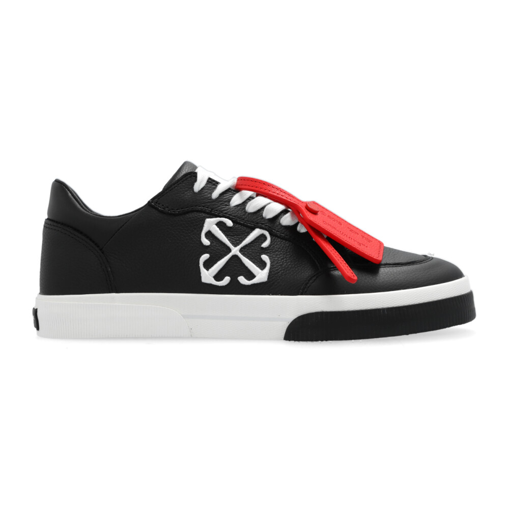 Black low sneakers fashion off white