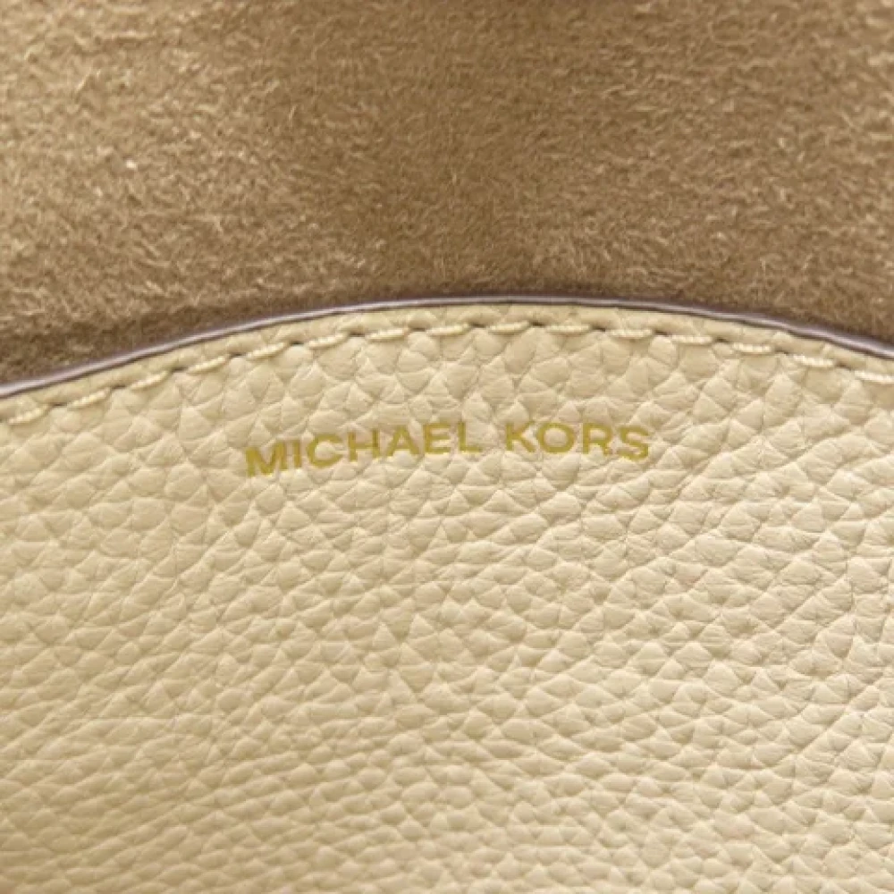 Michael Kors Pre-owned Fabric totes Beige Dames
