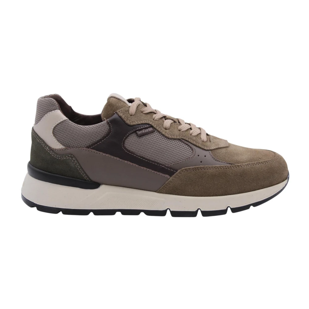 Nerogiardini Stijlvolle Sneaker voor Mannen en Vrouwen Heren Schoenen Beige