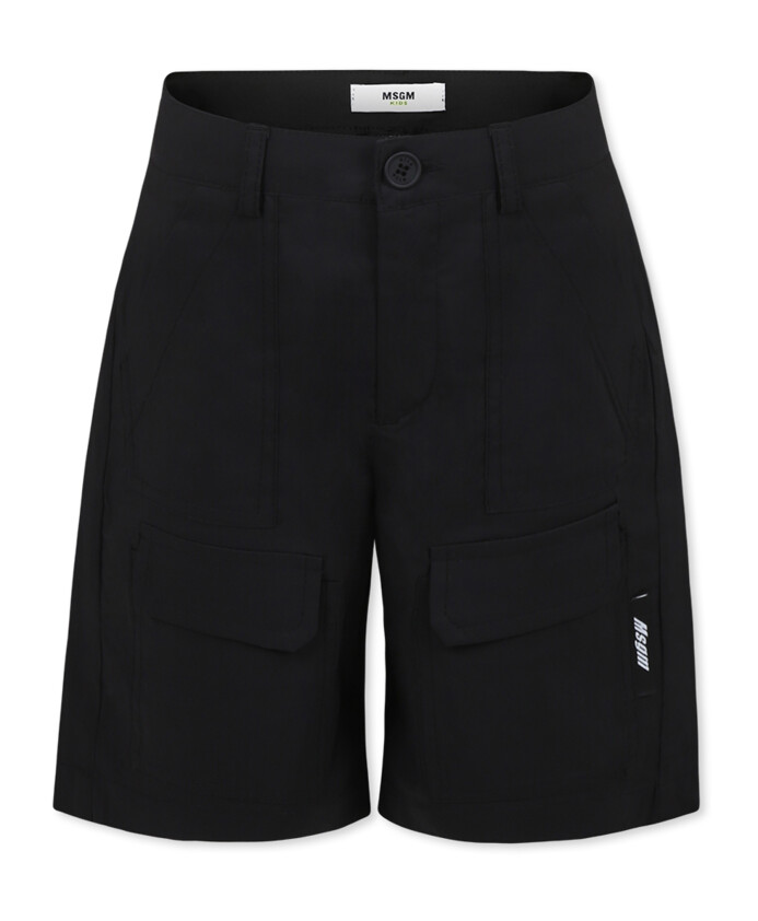 black-casual-shorts-with-pockets