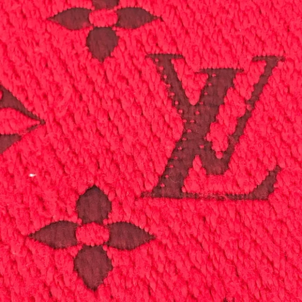 Louis Vuitton Vintage Pre-owned Silk scarves Red Dames