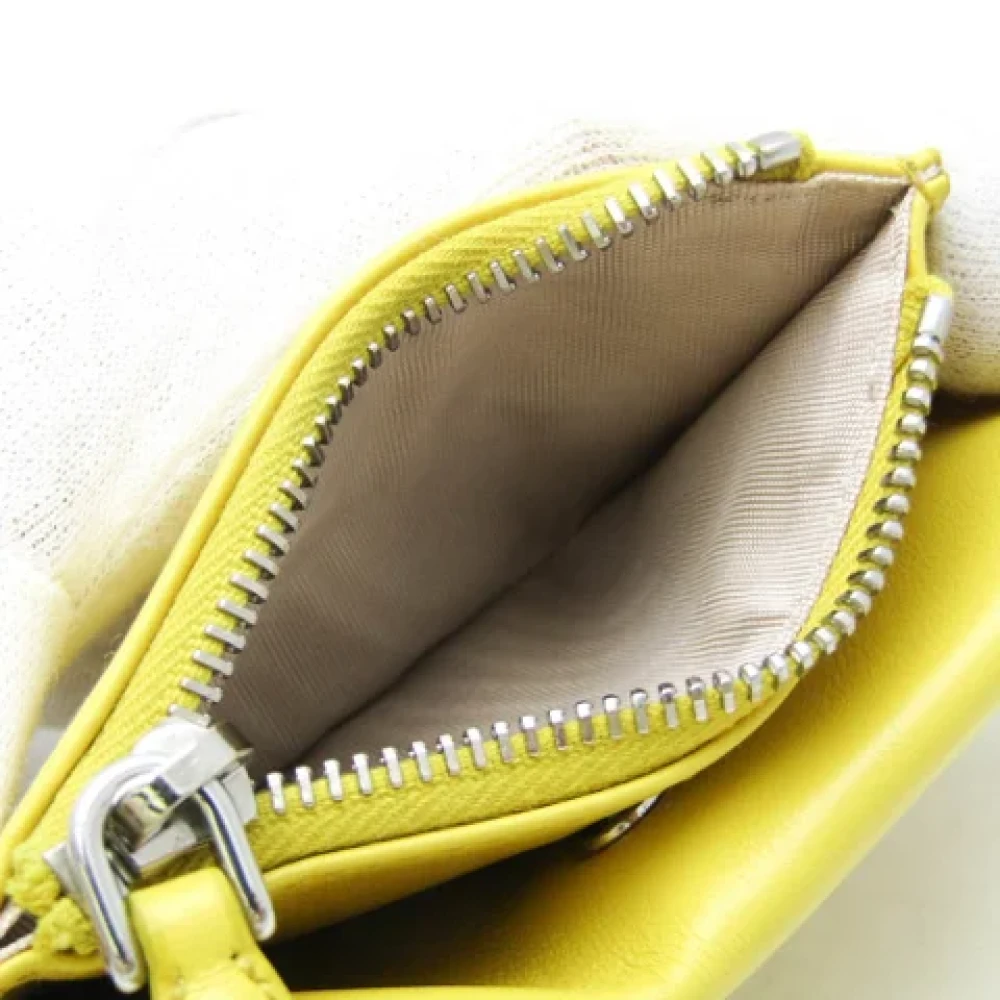 Prada Vintage Pre-owned Leather wallets Yellow Dames