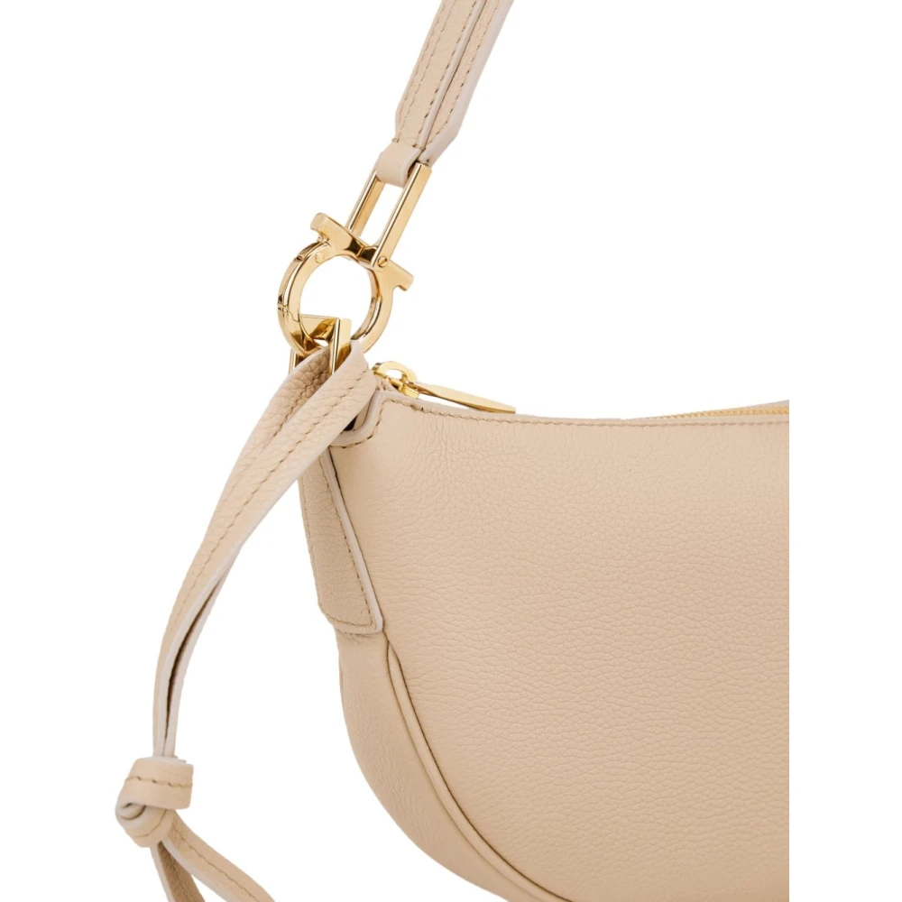 Salvatore Ferragamo Beige Gehamerde Leren Hobo Tas Beige Dames