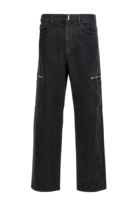 black-cargo-jeans-with-zipper-detail