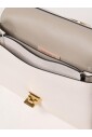 sac-a-bandouliere-en-cuir-avec-poignee